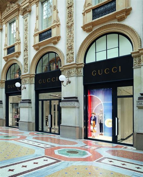 piastrelle ghisa negozi gucci|negozi gucci usati.